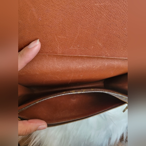 SOLD Vintage Louis Vuitton Monogram Rabat 23 Clutch - Picture 8 of 9